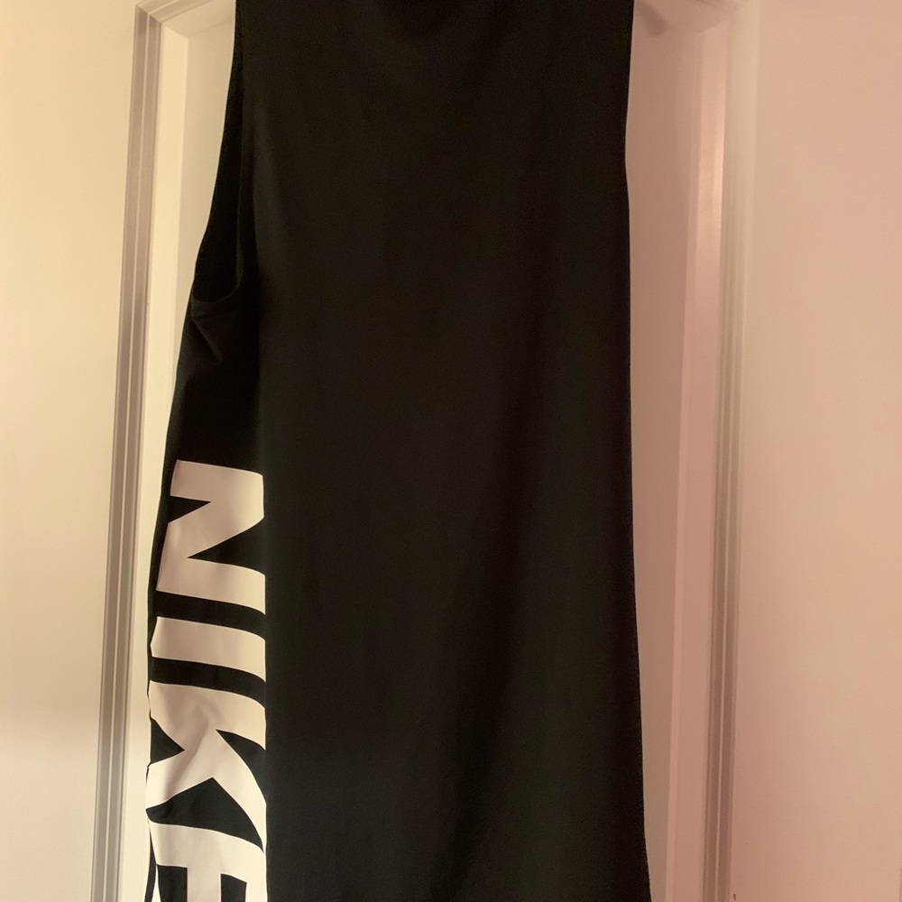 Nike Pro Tank - Picture 2 of 4